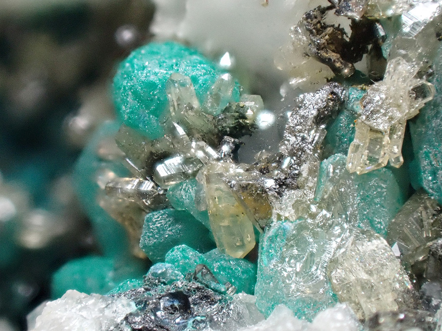 Mimetite Cerussite Linarite & Malachite