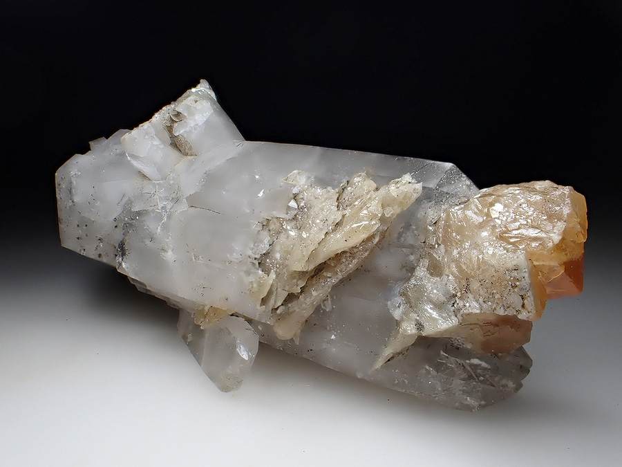 Scheelite Quartz & Muscovite