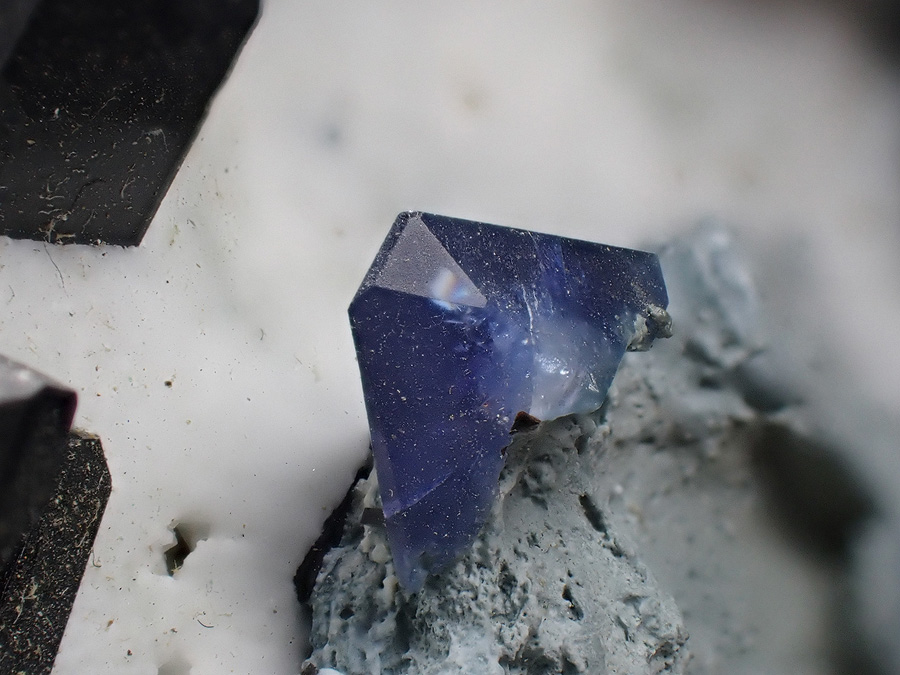 Benitoite & Neptunite