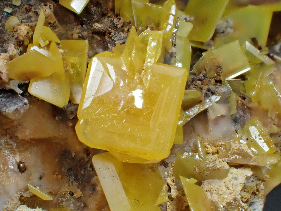 Wulfenite