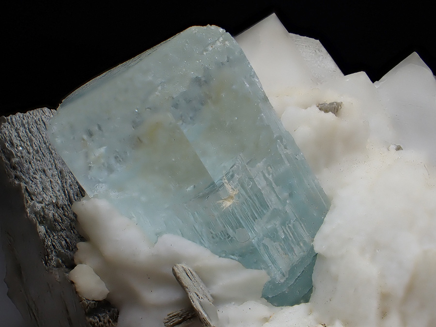 Aquamarine Quartz & Muscovite