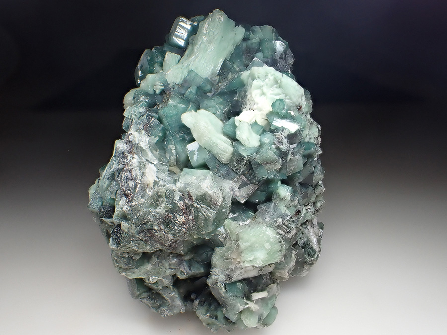 Apophyllite Stilbite & Celadonite