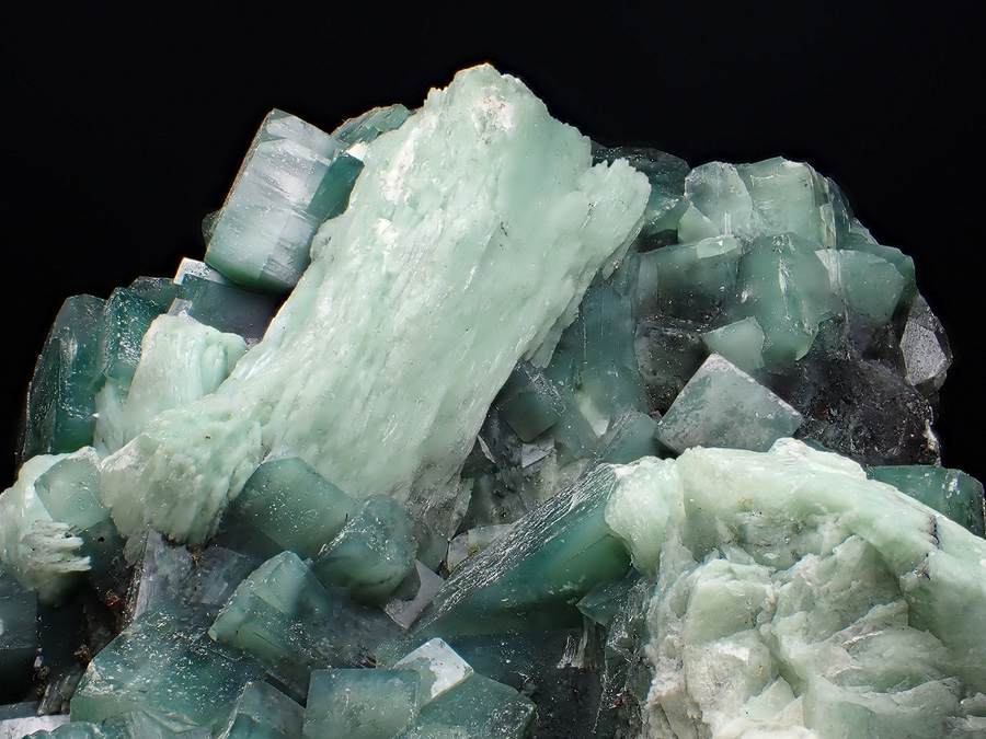 Apophyllite Stilbite & Celadonite