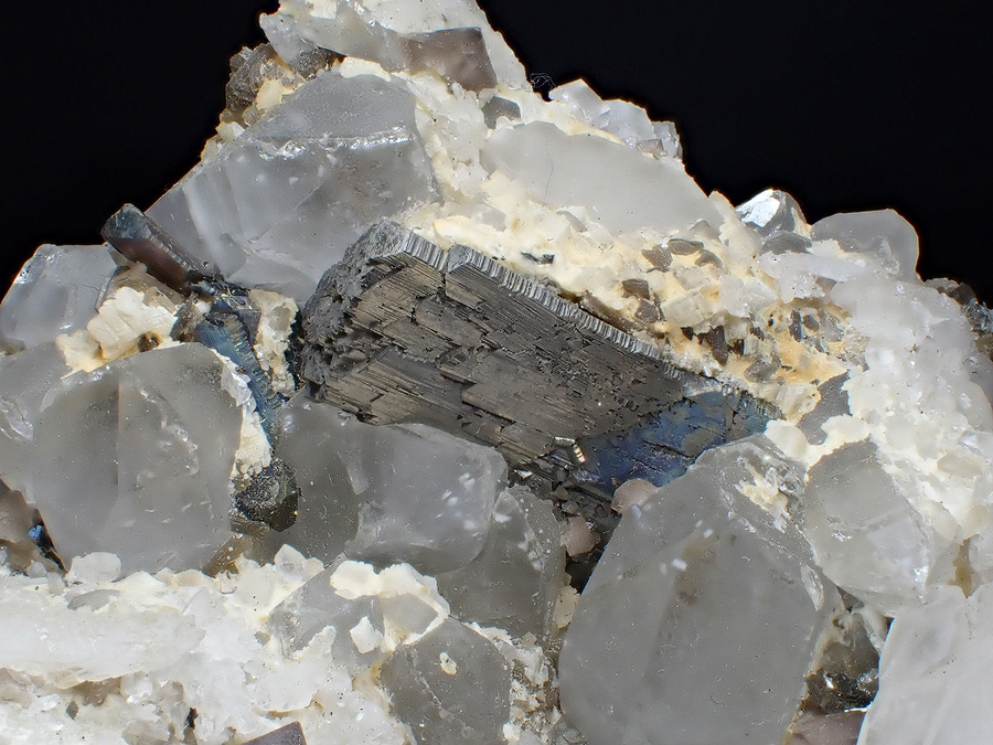 Fluorite Scheelite Quartz & Arsenopyrite