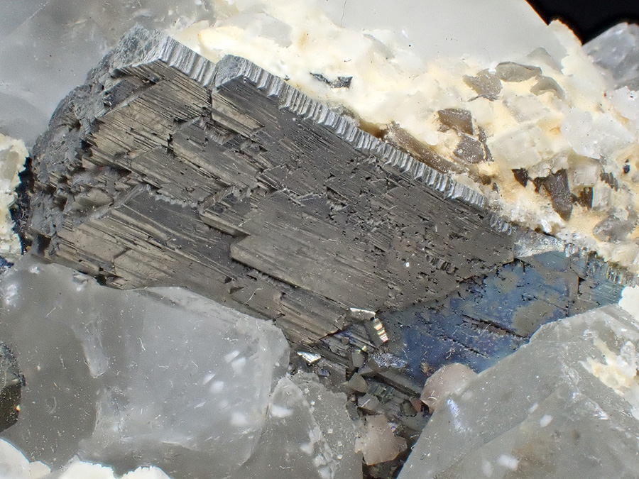Fluorite Scheelite Quartz & Arsenopyrite