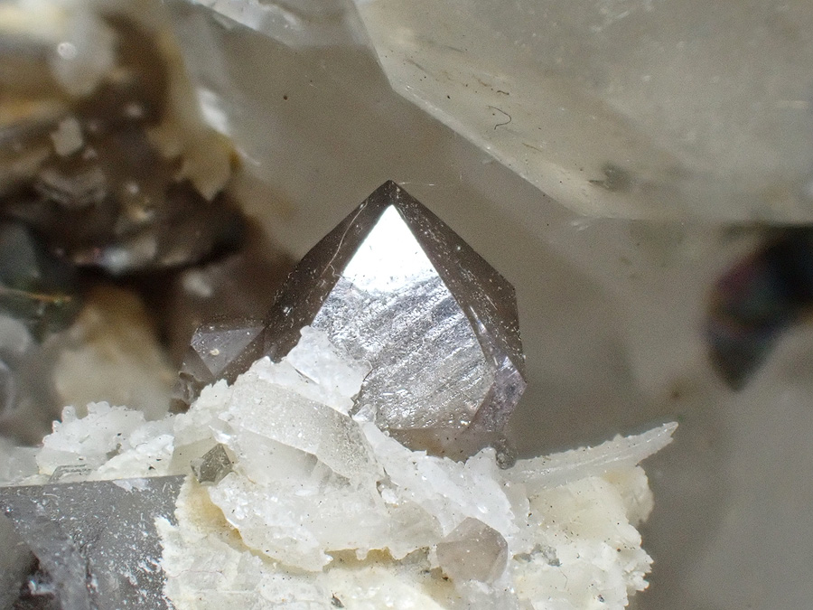 Fluorite Scheelite Quartz & Arsenopyrite