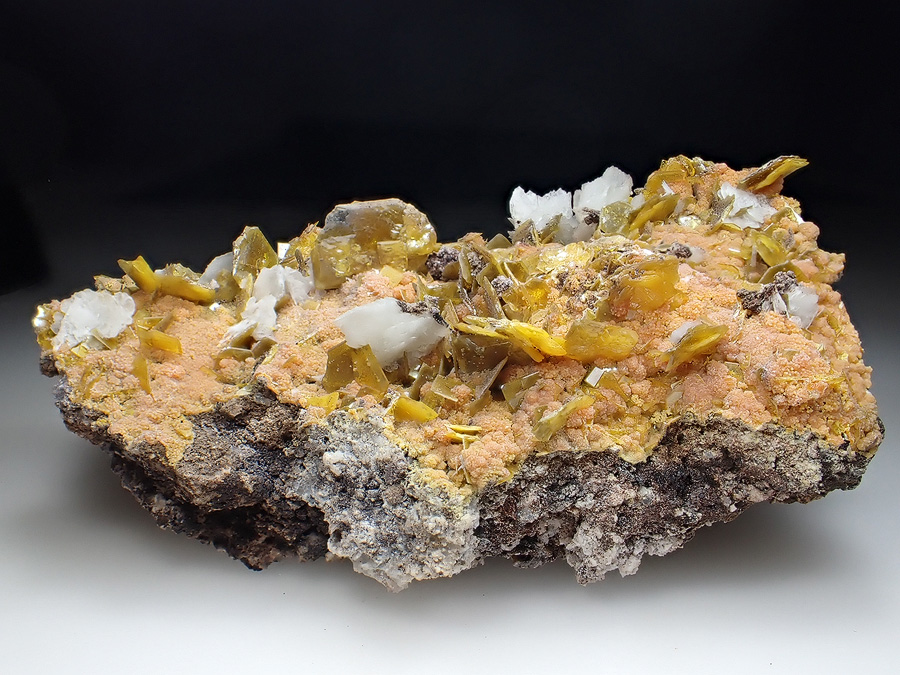 Wulfenite Mimetite & Baryte