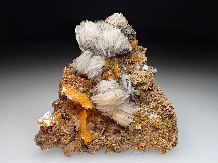 Wulfenite & Baryte