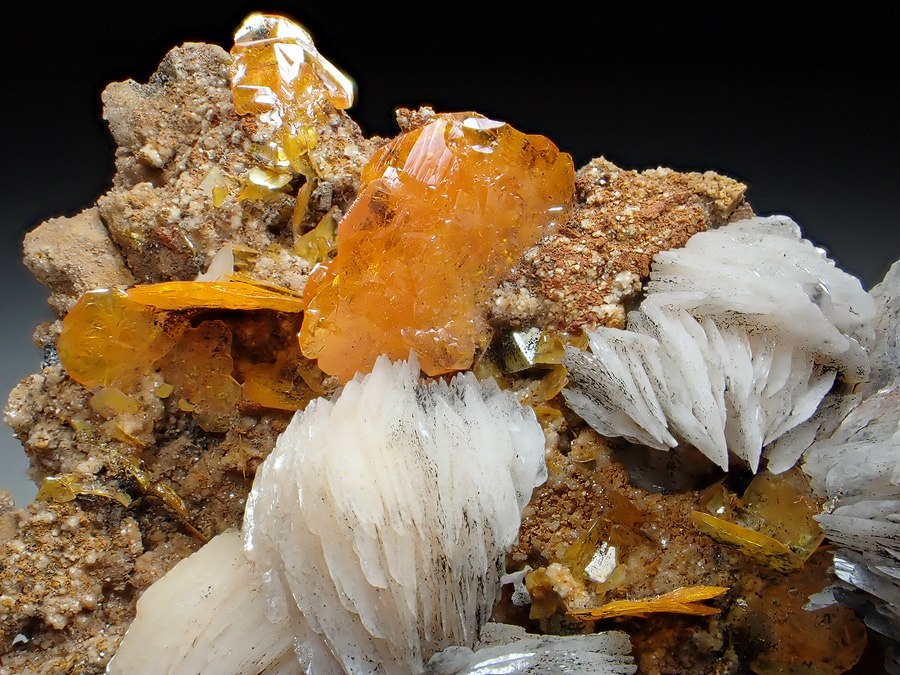 Wulfenite & Baryte