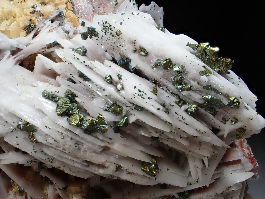 Chalcopyrite Baryte & Dolomite