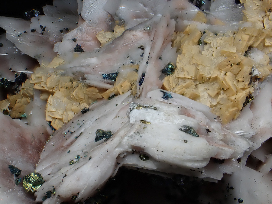 Chalcopyrite Baryte & Dolomite