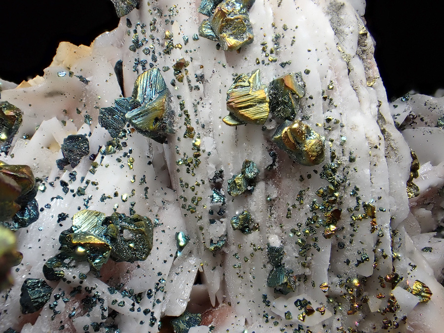 Chalcopyrite Baryte & Dolomite
