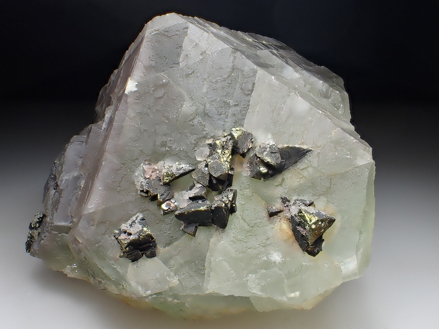 Fluorite & Chalcopyrite