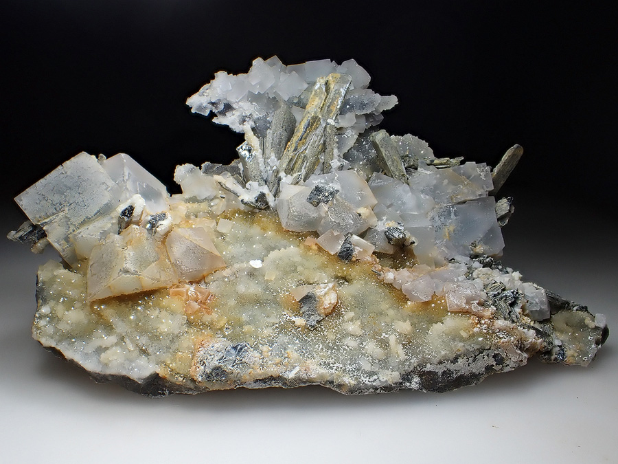 Fluorite Stibnite & Quartz