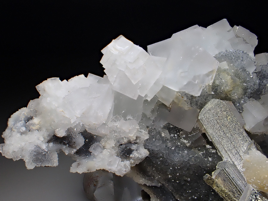 Fluorite Stibnite & Quartz