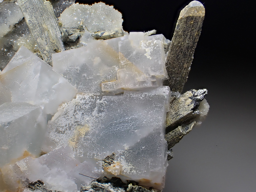 Fluorite Stibnite & Quartz