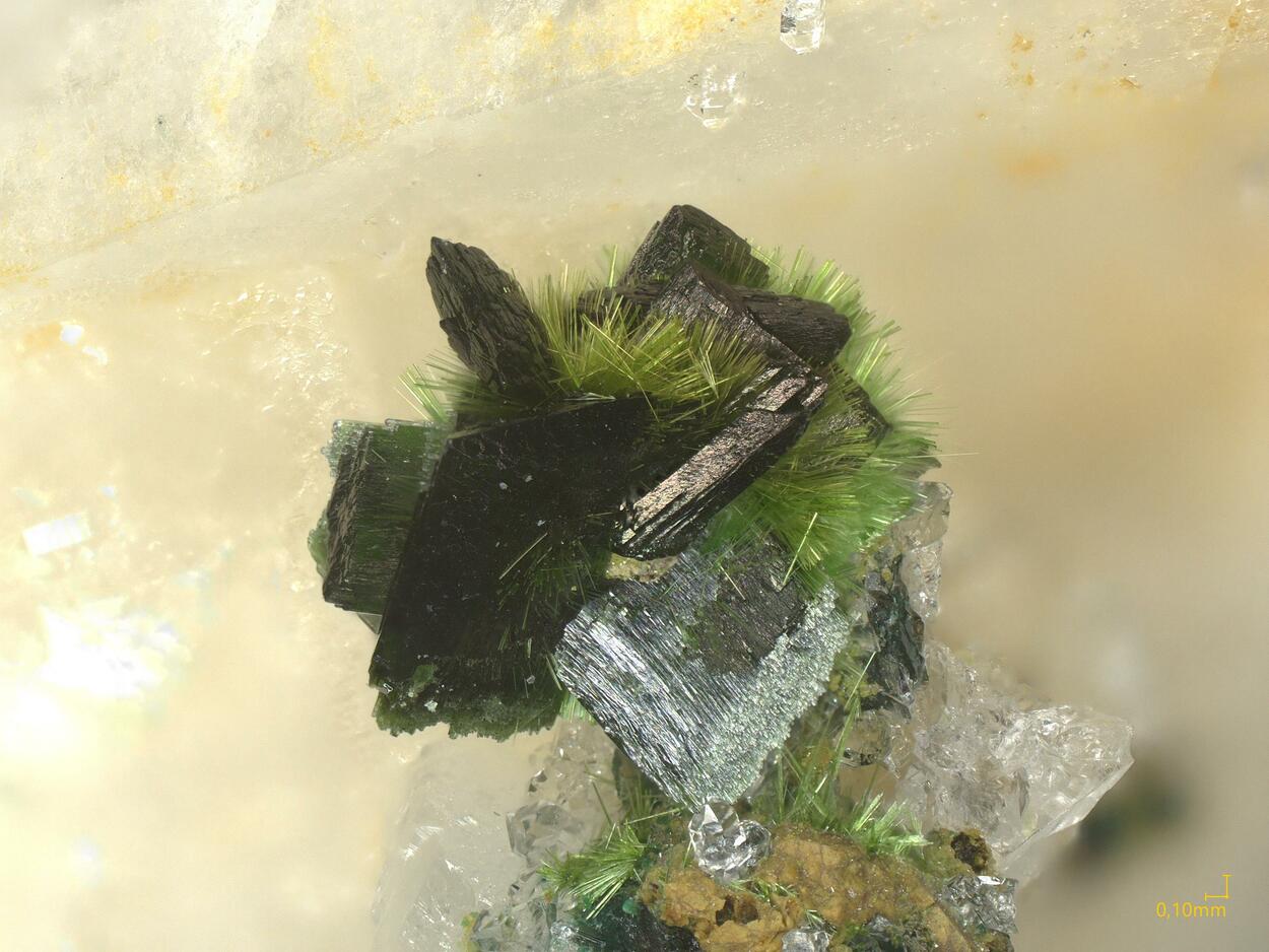 Olivenite & Agardite-(Ce)