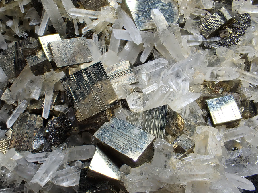 Sphalerite Pyrite & Quartz