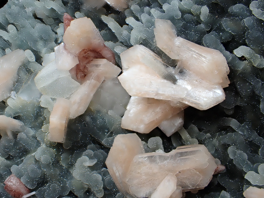 Stilbite On Chalcedony
