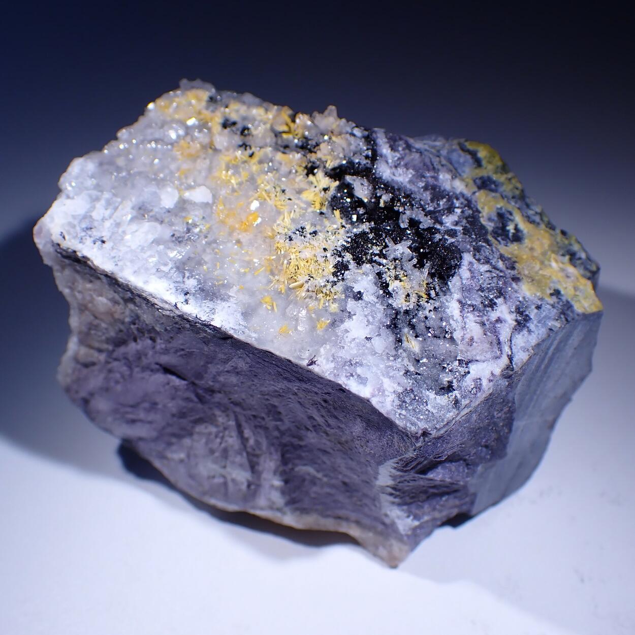 Boltwoodite & Fluorite