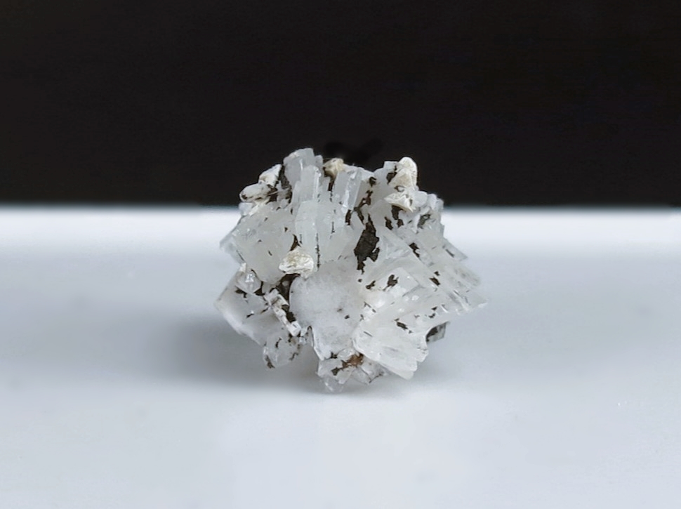 Eudidymite & Genthelvite