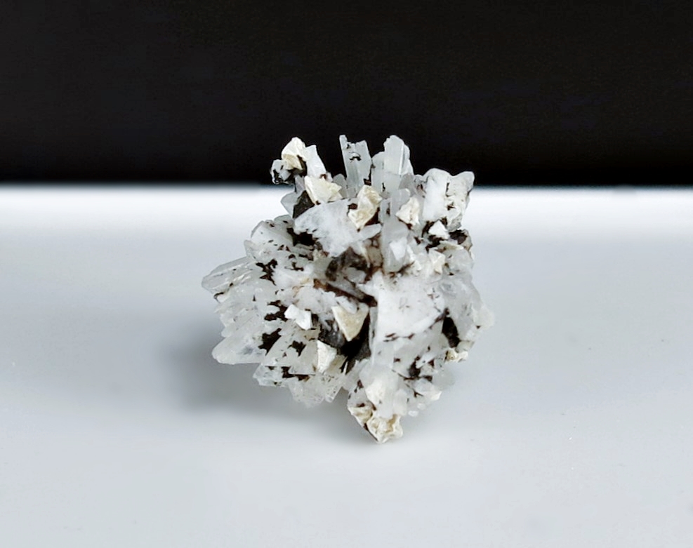 Eudidymite & Genthelvite