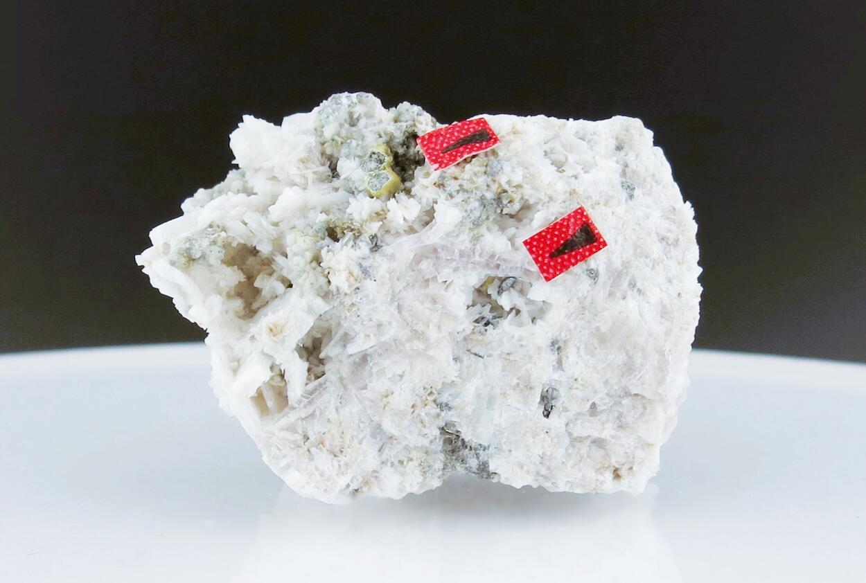 Alicewilsonite-(YCe) Fluorapatite & Brookite