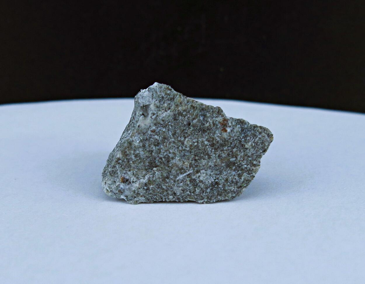 Vinogradovite Unnamed (Fe-analogue of Zakharovite)