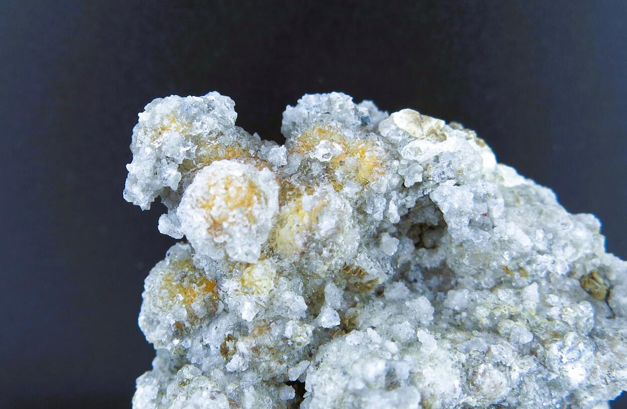 Analcime & Siderite