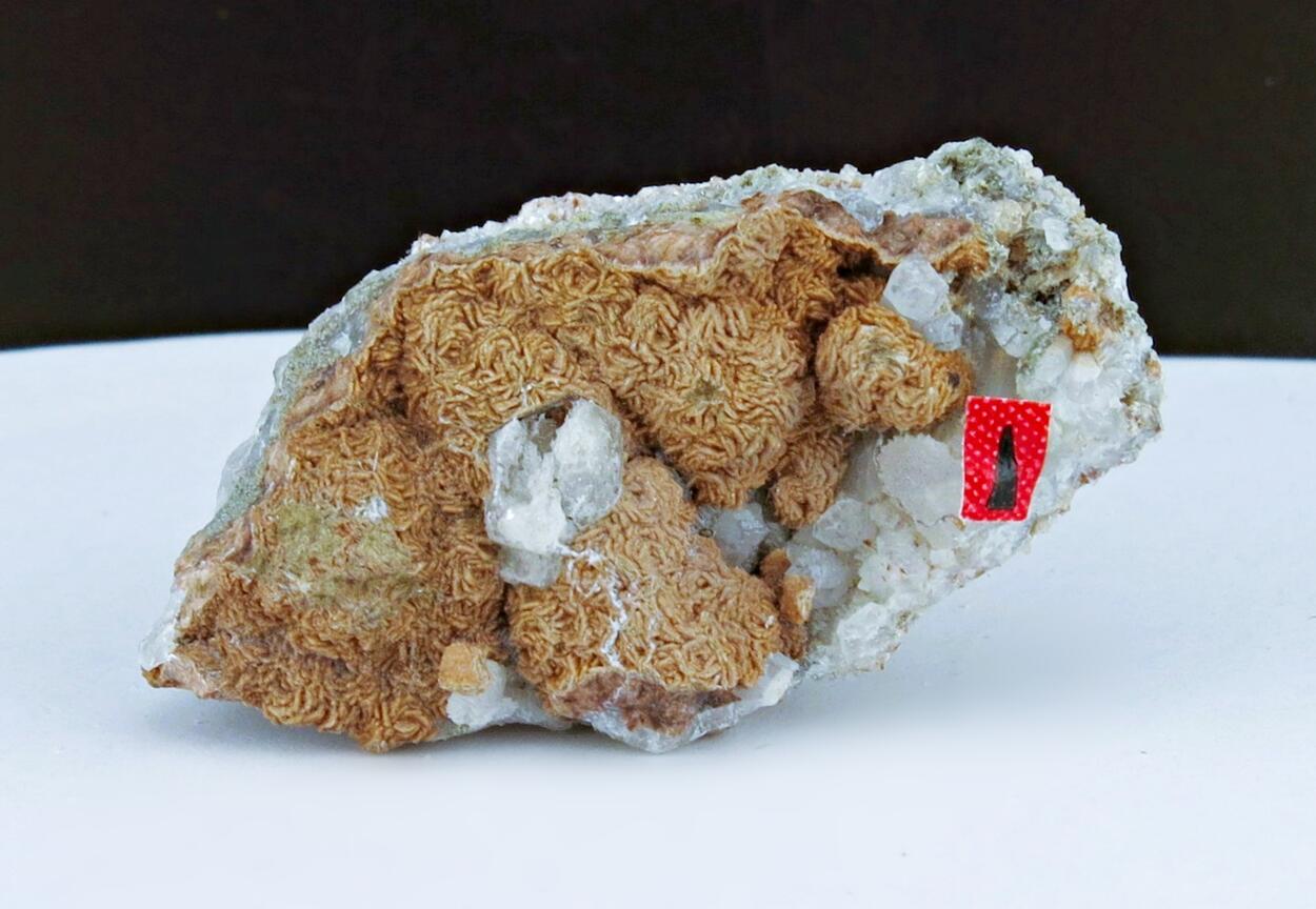 Rhodochrosite & Nenadkevichite