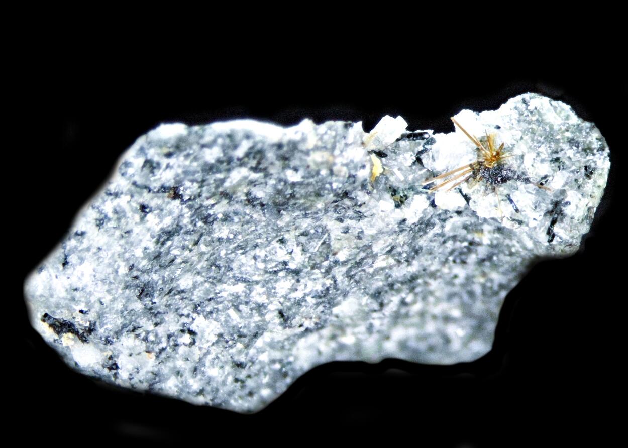 Unnamed (Na-Mg-Mn Oxide) & Tuperssuatsiaite