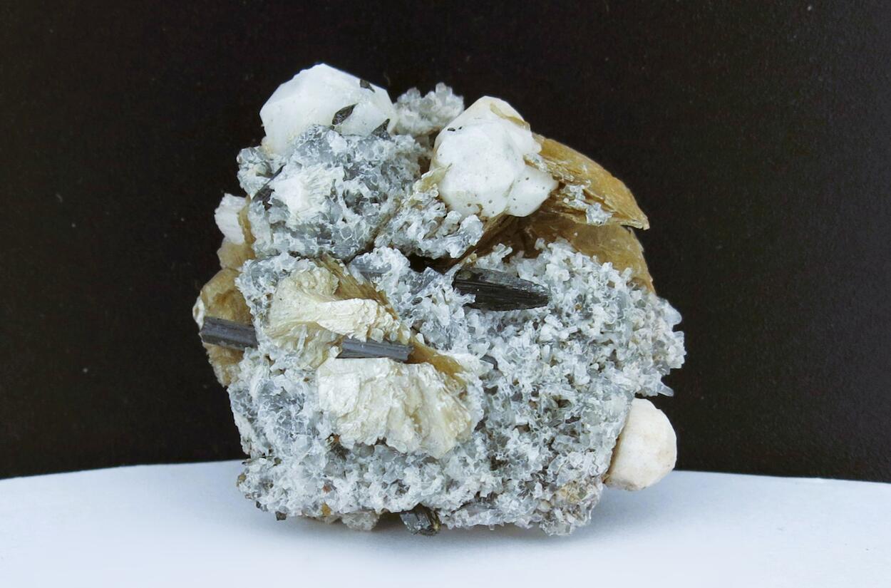 Polylithionite Analcime Aegirine & Natrolite