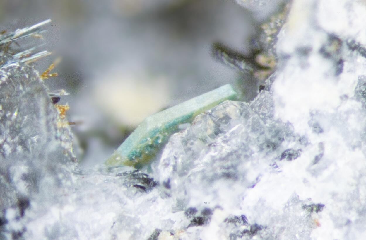 Arisite Ferroceladonite Tuperssuatsiaite & Zakharovite