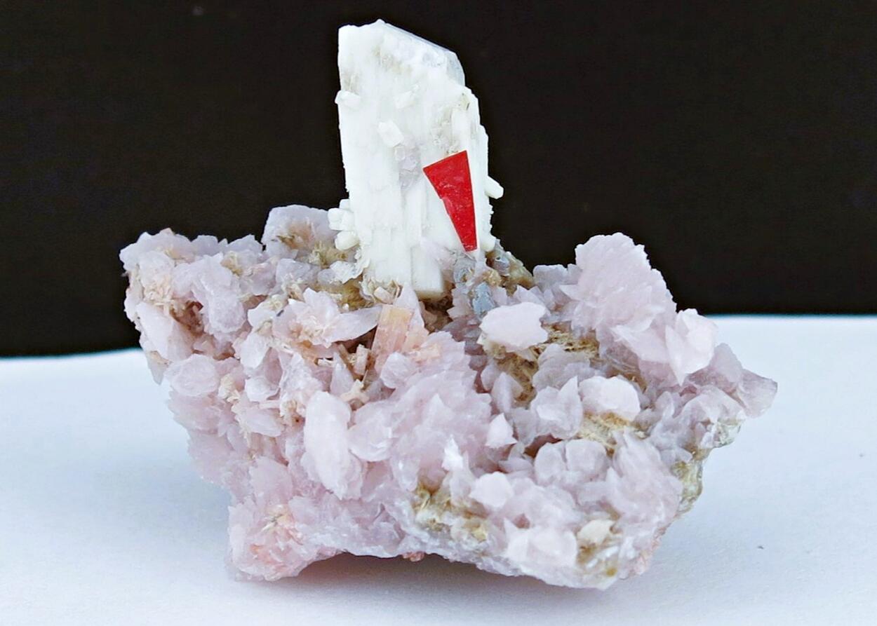 Nenadkevichite Sérandite & Albite