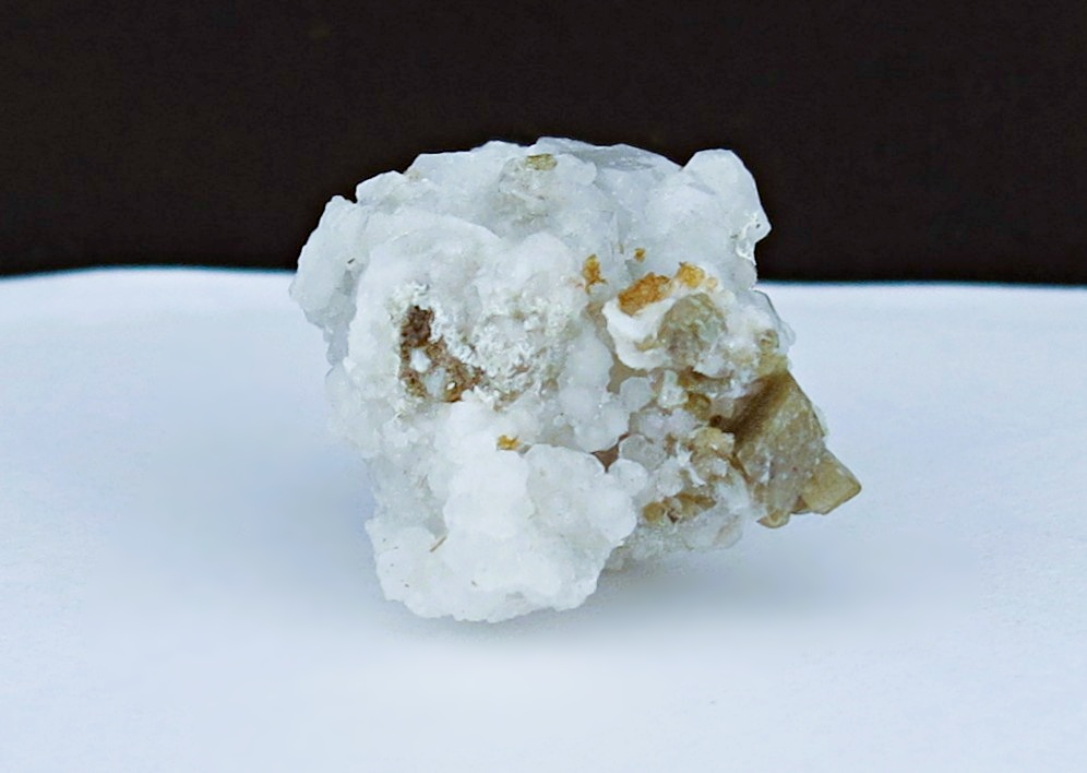 Thorbastnäsite & Analcime