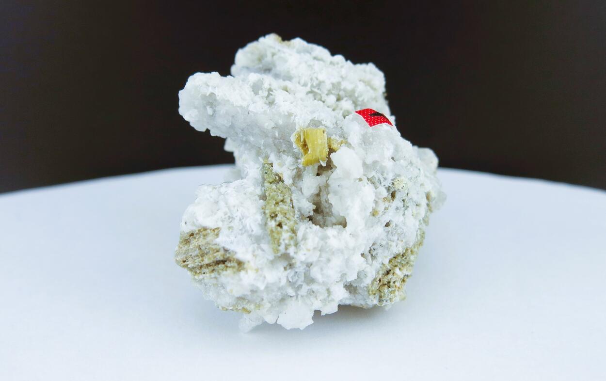 Alicewilsonite-(YCe)