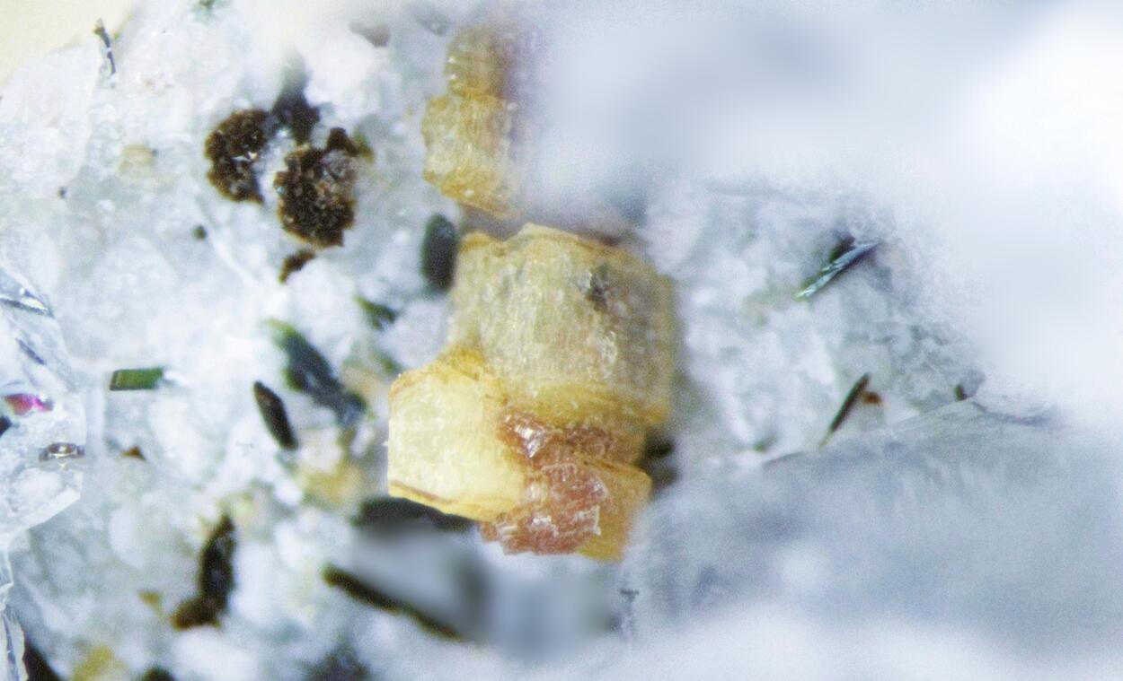 Nenadkevichite & Hilairite