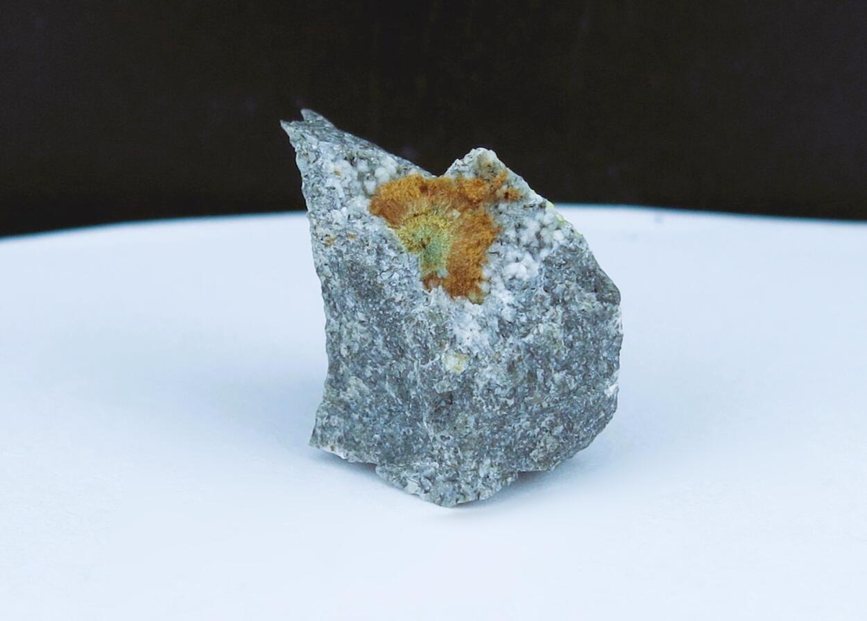 Tuperssuatsiaite & Unnamed (Fe-analogue of Zakharovite)