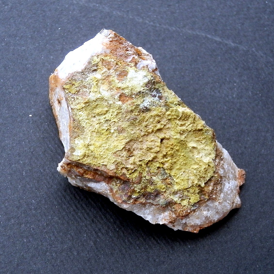 Chenevixite
