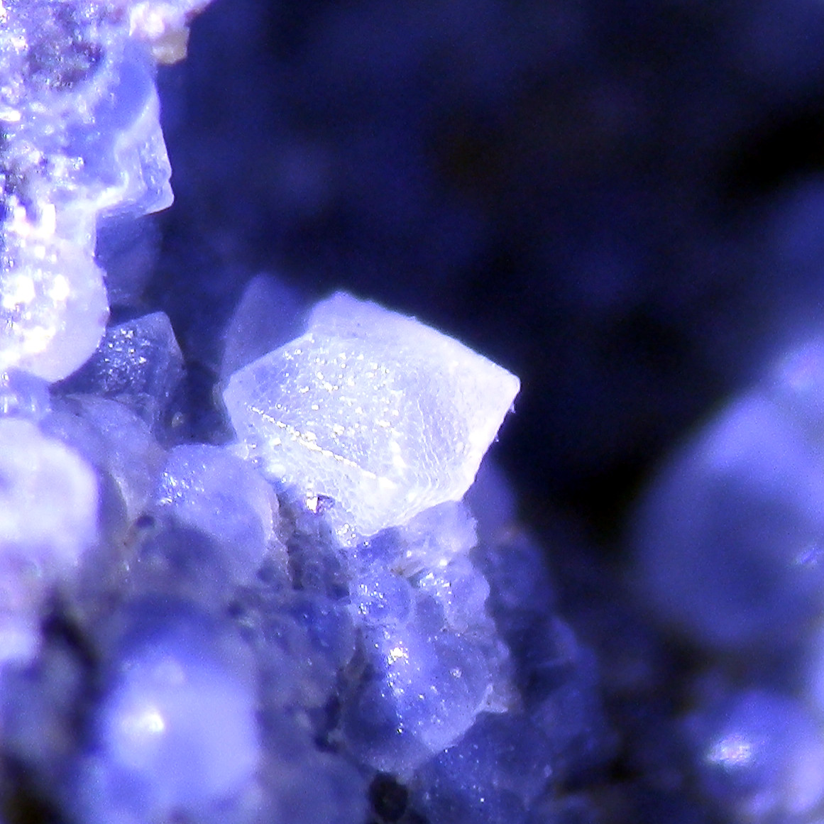 Faujasite-Na Hyalite & Phillipsite