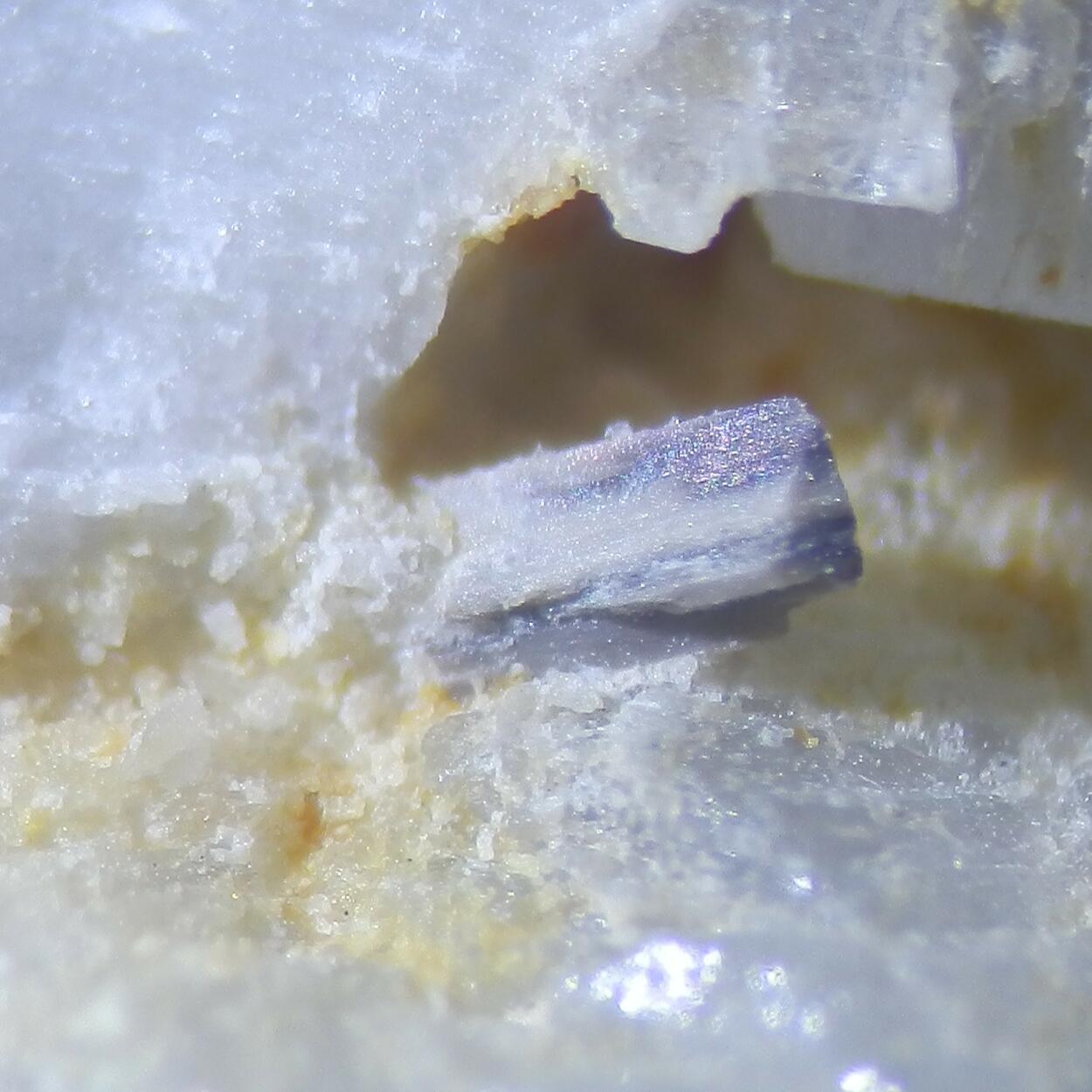 Hydrokenopyrochlore & Rubellite