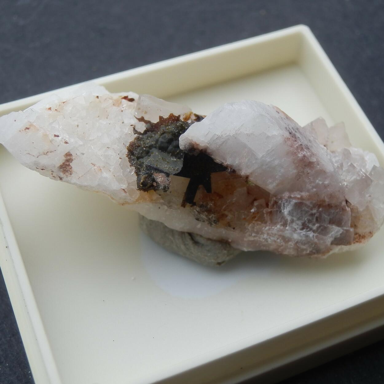 Bariopharmacosiderite