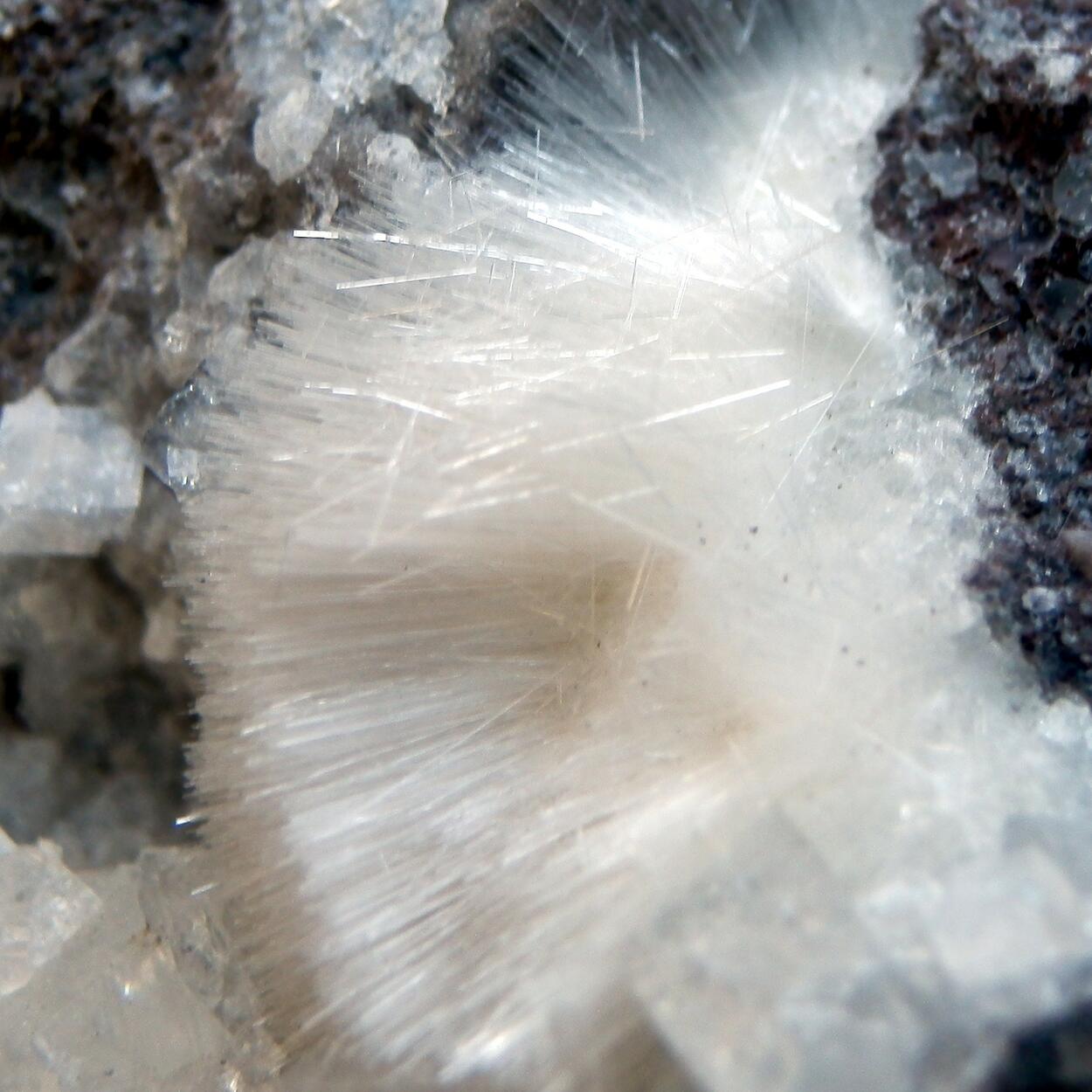 Mesolite & Chabazite