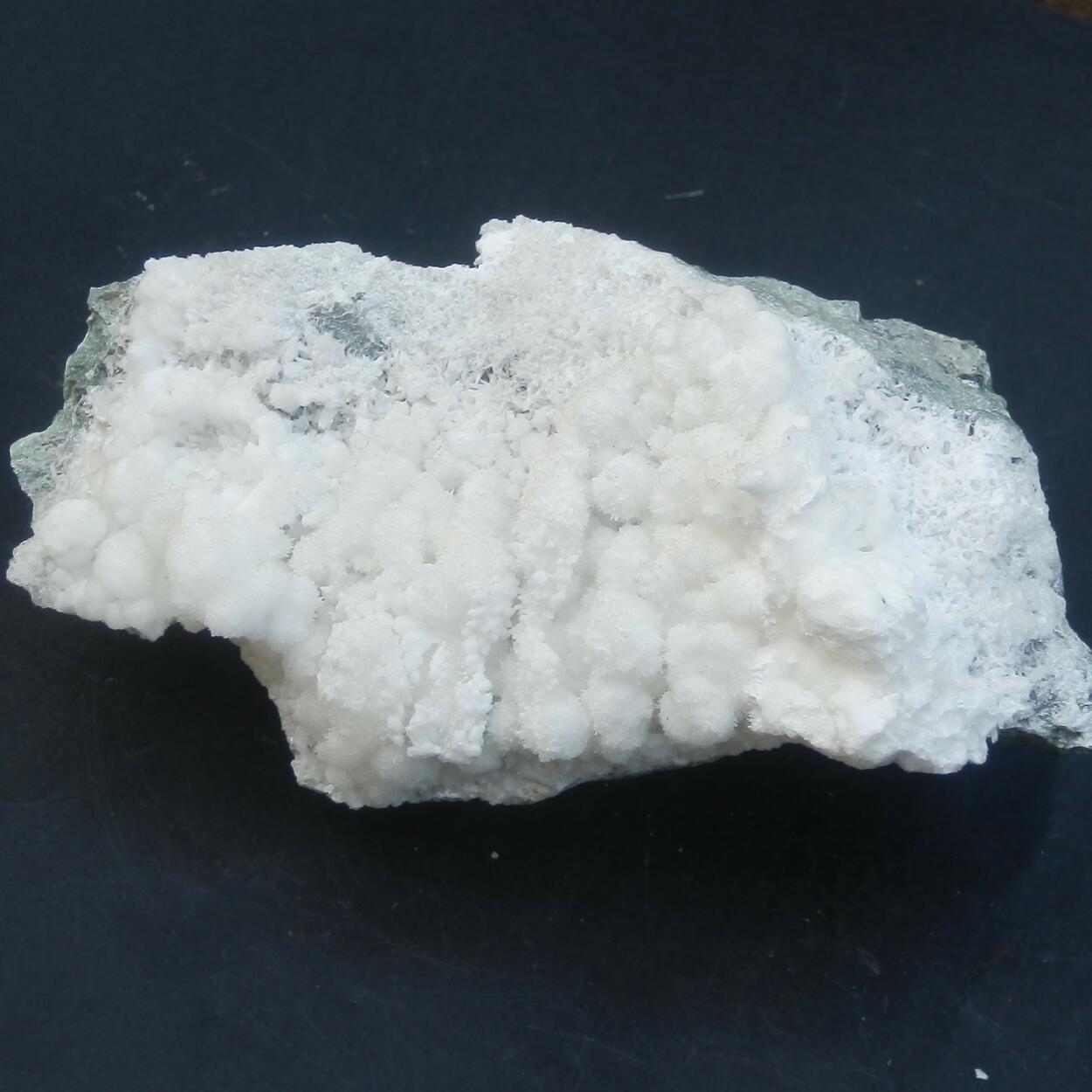 Hydromagnesite