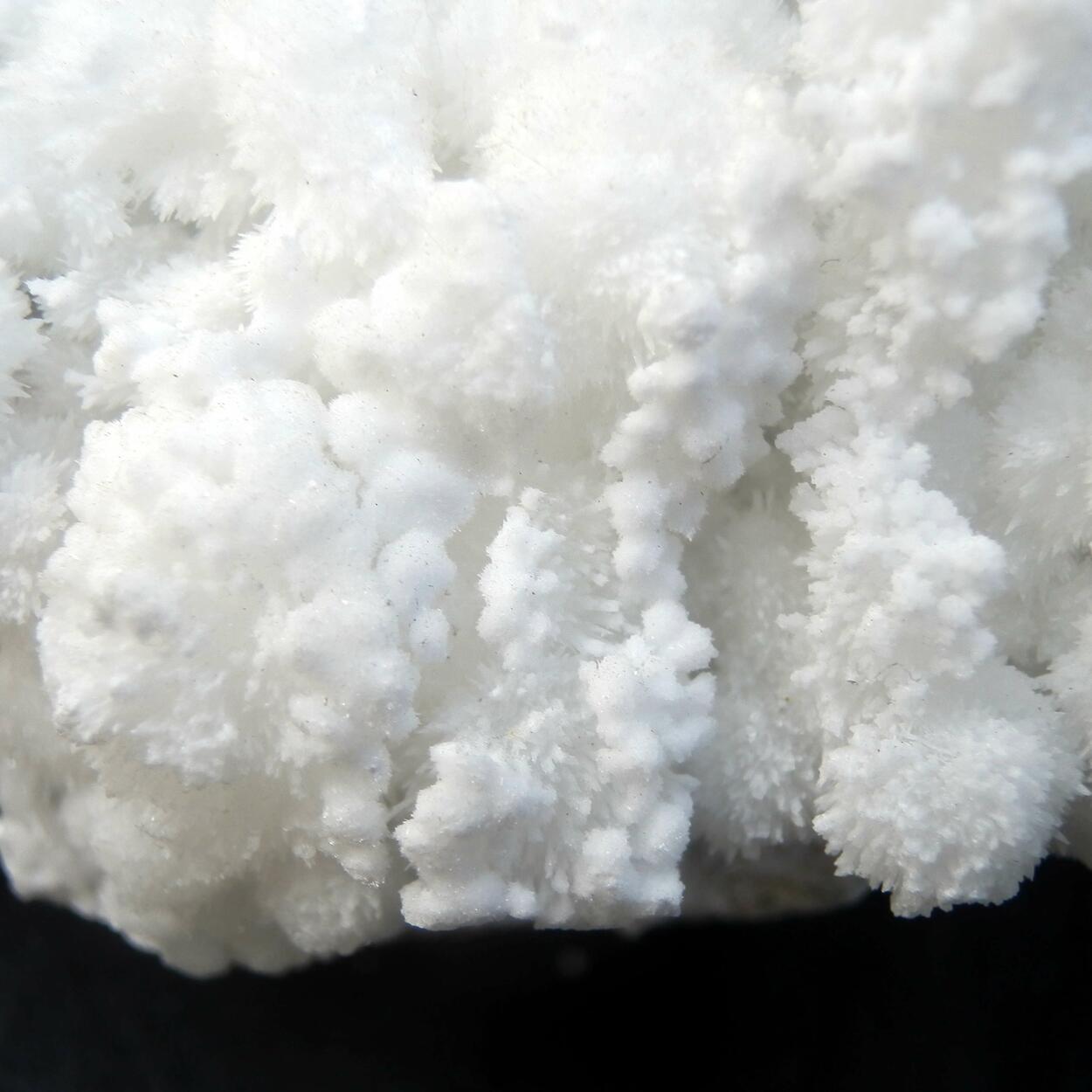 Hydromagnesite