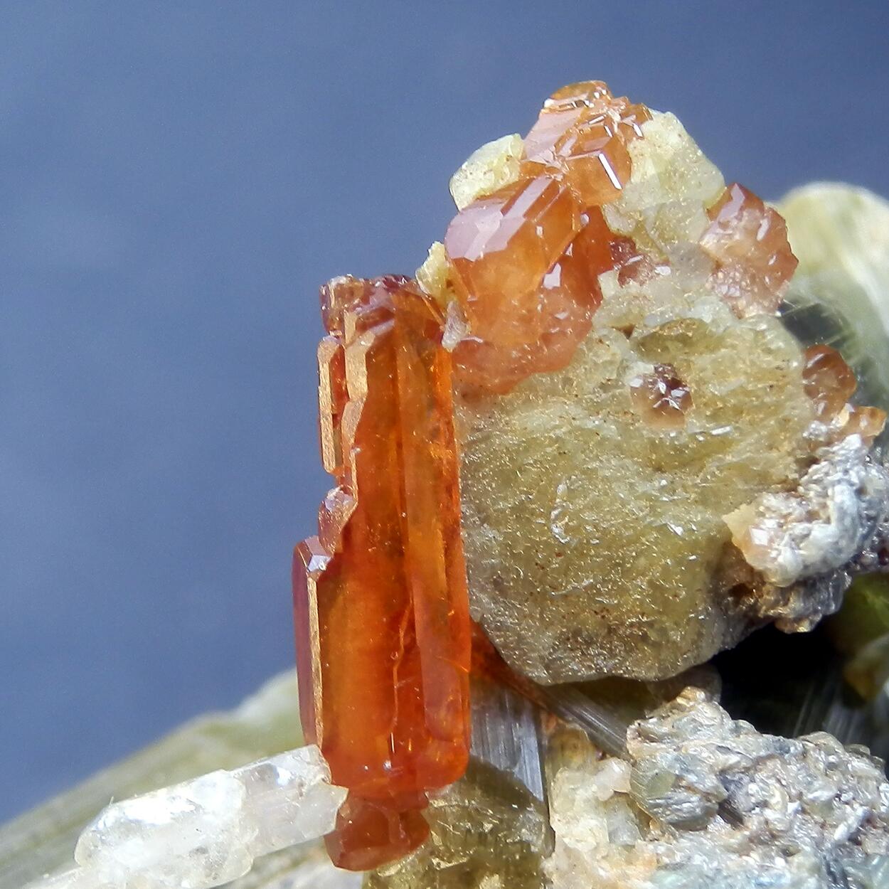 Garnet & Diopside & Vesuvianite