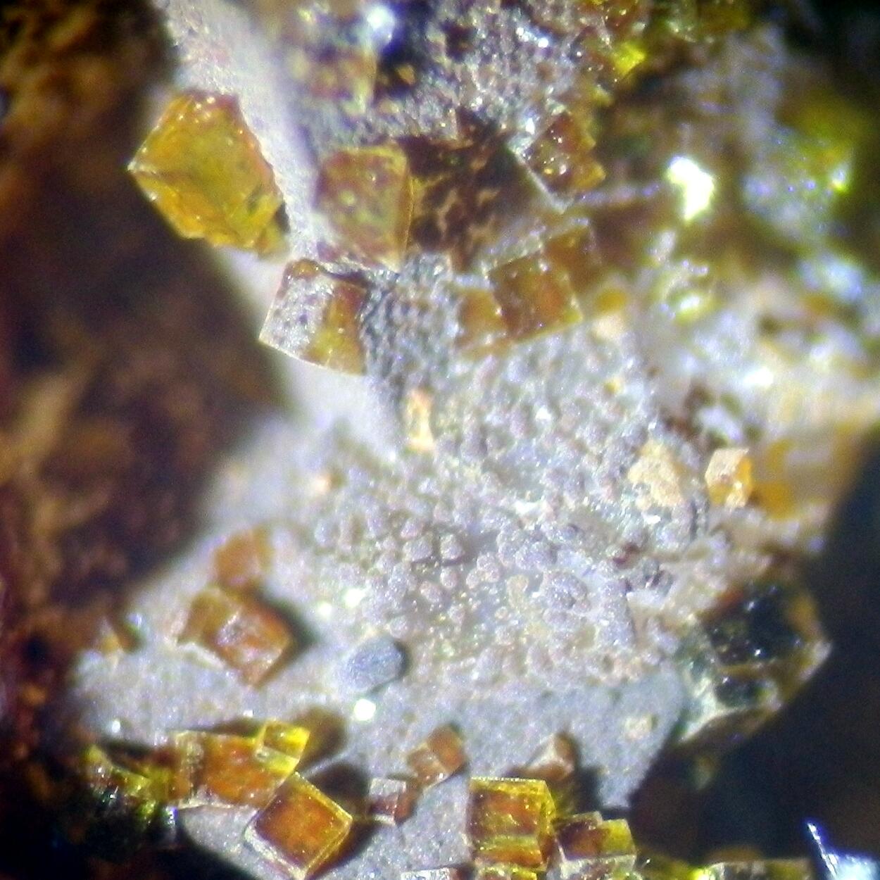 Bariopharmacosiderite & Fluorite