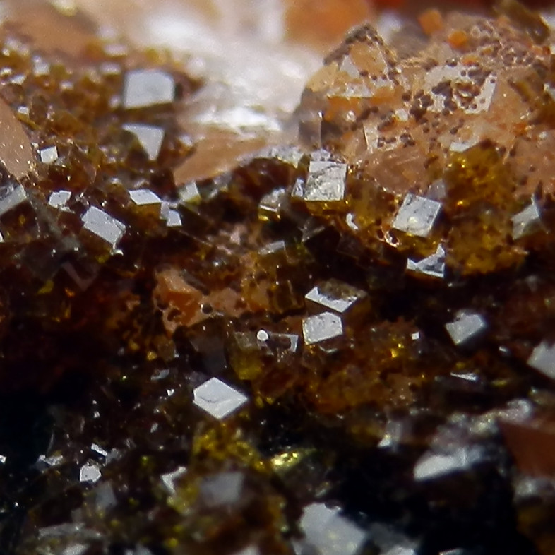 Bariopharmacosiderite & Fluorite