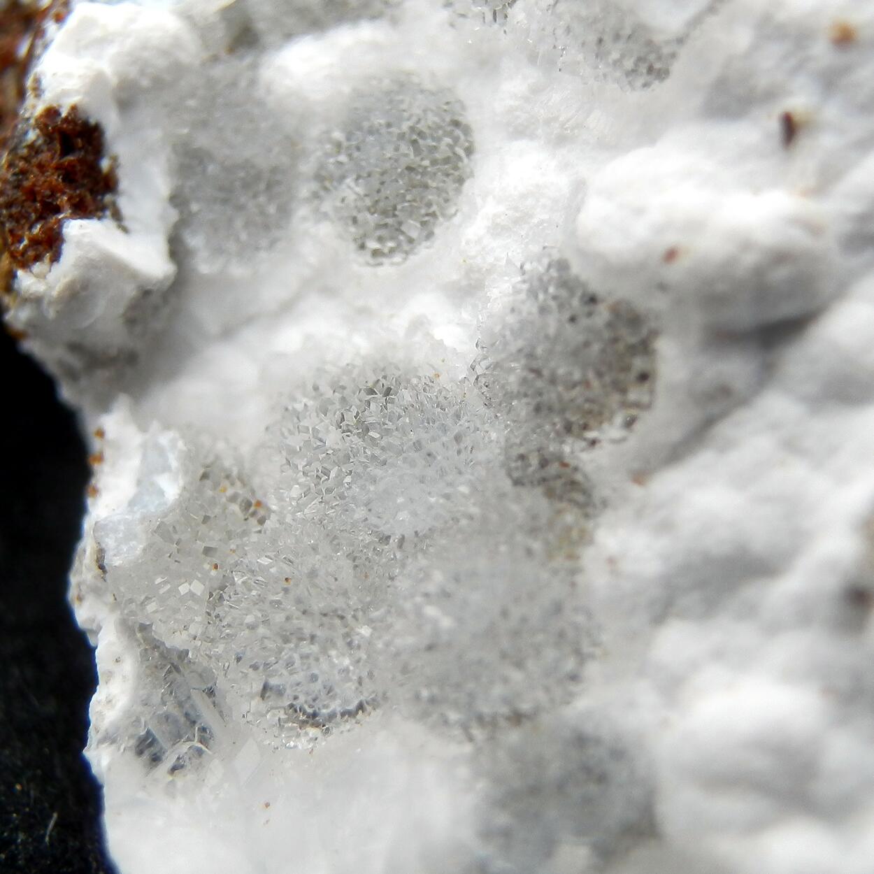 Phillipsite-Na & Gonnardite & Chabazite-Na