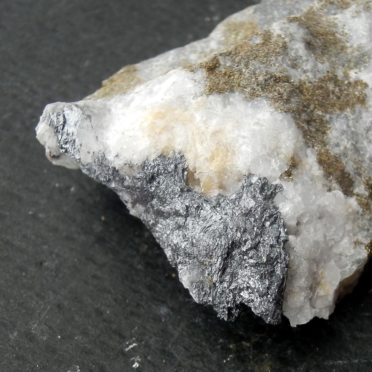 Protochabournéite